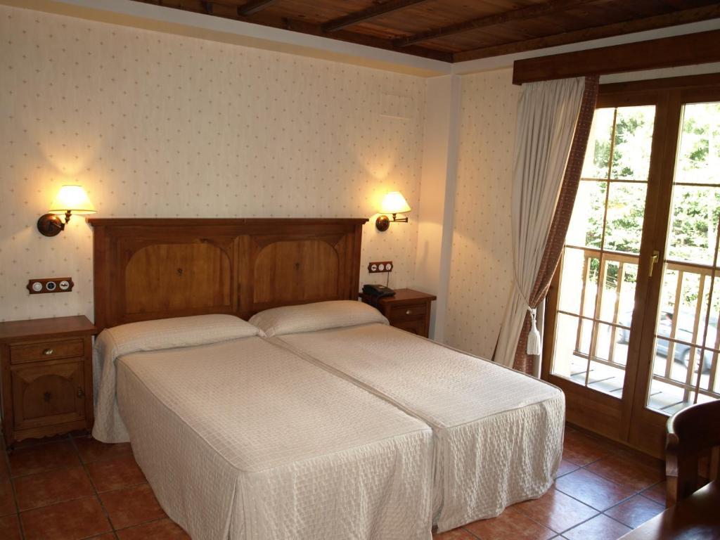 Hotel Bocale Sallent de Gállego Rom bilde