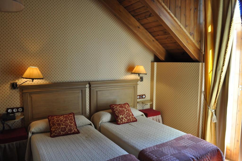 Hotel Bocale Sallent de Gállego Rom bilde